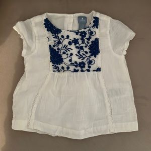 Baby gap 2 t Adorable white and blue embroidered shirt